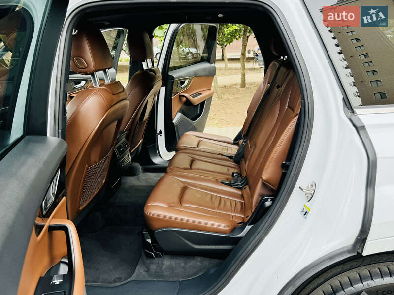 Позашляховик / Кросовер Audi Q7 2016 в Одесі