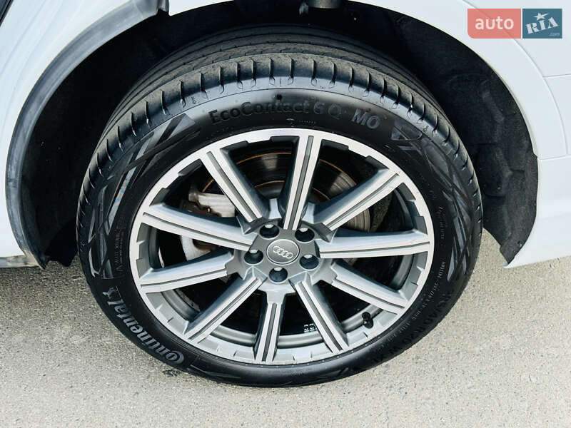 Позашляховик / Кросовер Audi Q7 2016 в Одесі