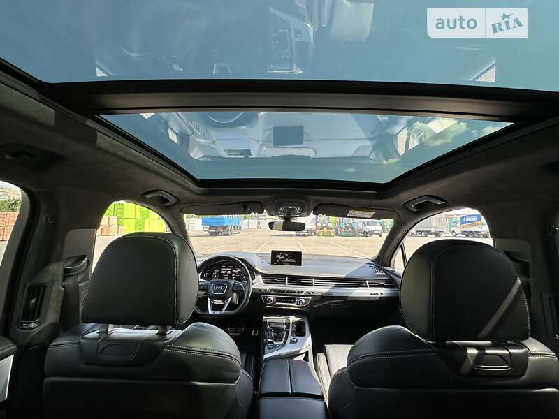 Позашляховик / Кросовер Audi Q7 2016 в Черкасах
