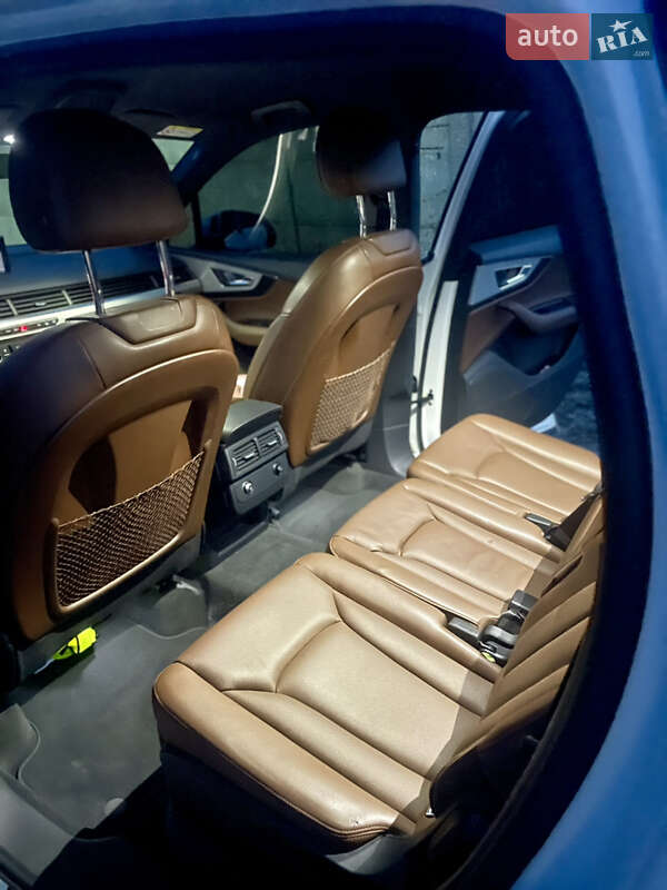 Внедорожник / Кроссовер Audi Q7 2017 в Киеве