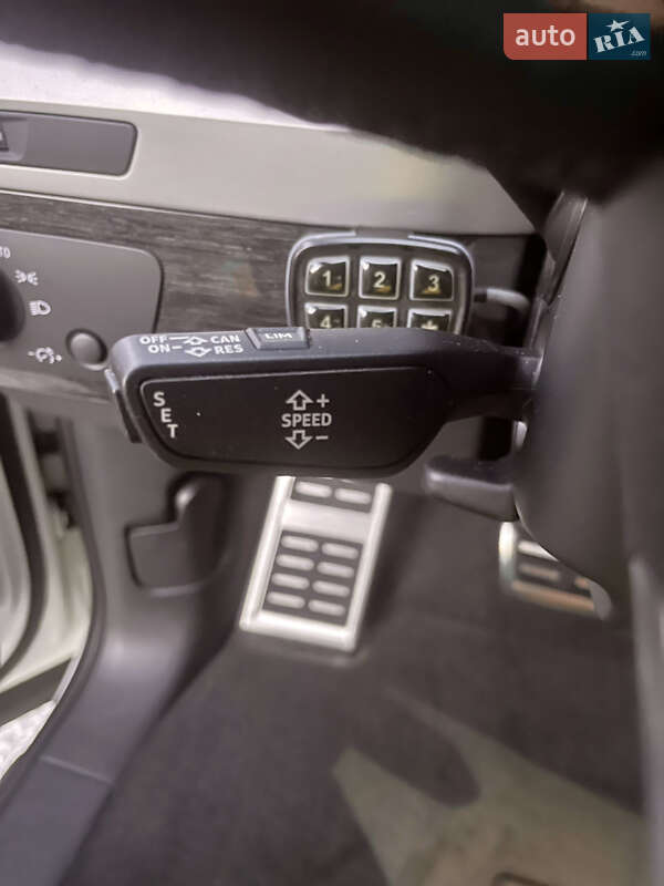 Внедорожник / Кроссовер Audi Q7 2017 в Киеве