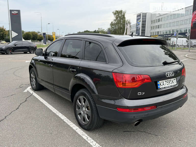 Позашляховик / Кросовер Audi Q7 2007 в Києві