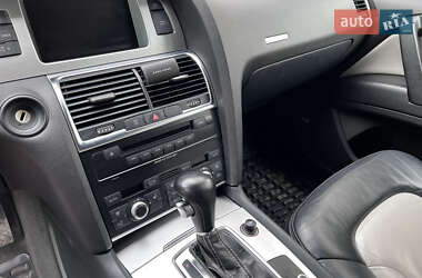 Внедорожник / Кроссовер Audi Q7 2009 в 