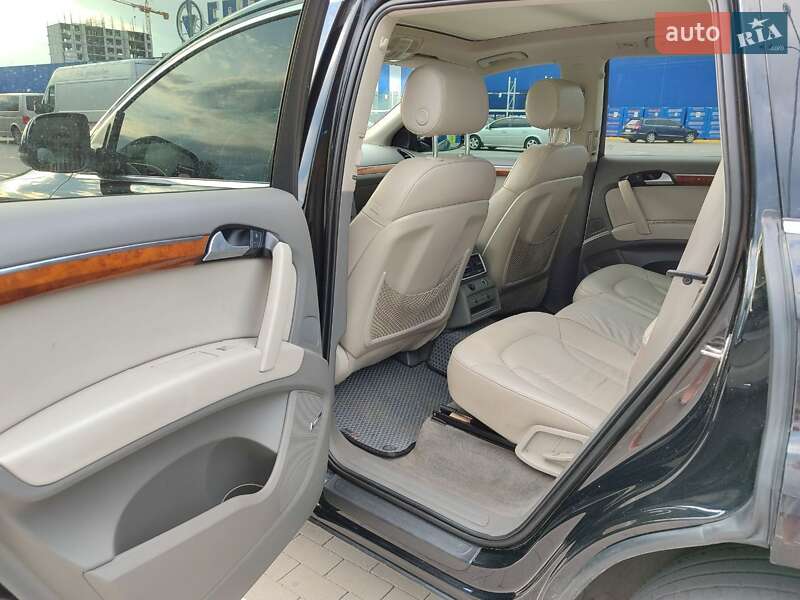 Позашляховик / Кросовер Audi Q7 2014 в Умані