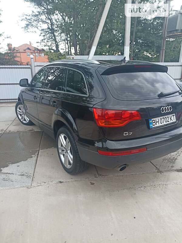 Внедорожник / Кроссовер Audi Q7 2007 в Белгороде-Днестровском