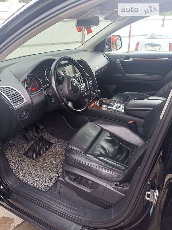 Внедорожник / Кроссовер Audi Q7 2007 в Белгороде-Днестровском