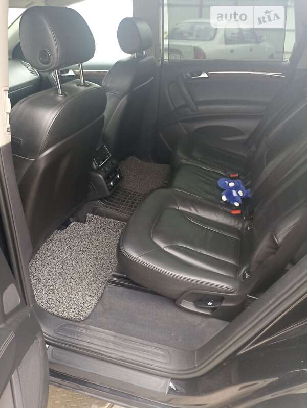 Внедорожник / Кроссовер Audi Q7 2007 в Белгороде-Днестровском