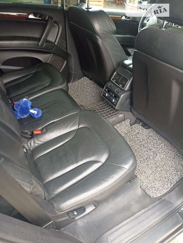 Внедорожник / Кроссовер Audi Q7 2007 в Белгороде-Днестровском
