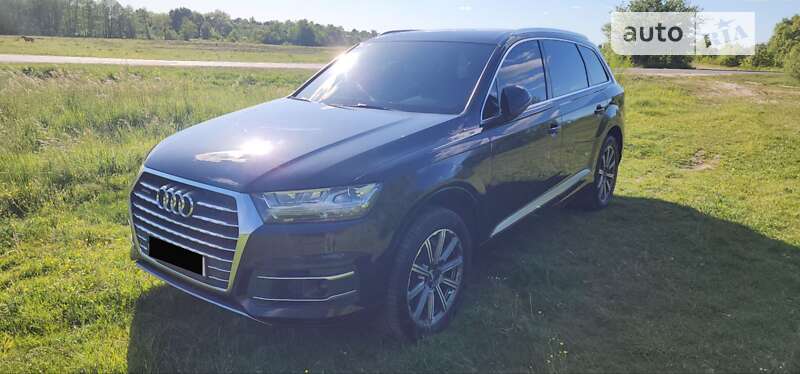 Позашляховик / Кросовер Audi Q7 2016 в 