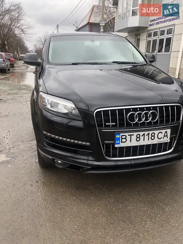 Внедорожник / Кроссовер Audi Q7 2010 в 