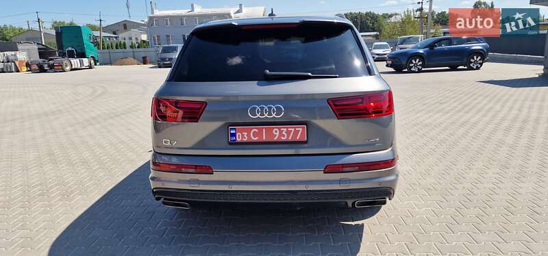 Позашляховик / Кросовер Audi Q7 2018 в Тернополі