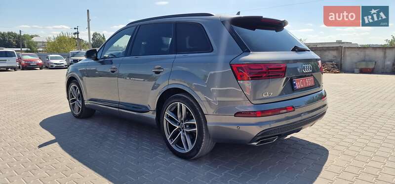 Позашляховик / Кросовер Audi Q7 2018 в Тернополі