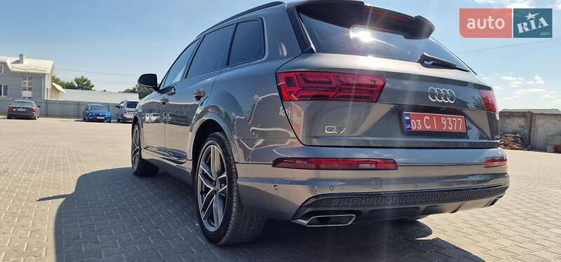 Позашляховик / Кросовер Audi Q7 2018 в Тернополі
