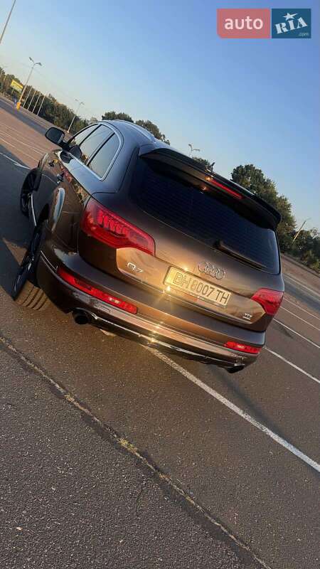 Позашляховик / Кросовер Audi Q7 2011 в Одесі