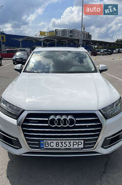 Внедорожник / Кроссовер Audi Q7 2016 в 
