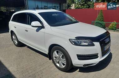 Позашляховик / Кросовер Audi Q7 2015 в 