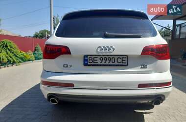 Позашляховик / Кросовер Audi Q7 2015 в 