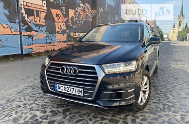 Позашляховик / Кросовер Audi Q7 2017 в Луцьку