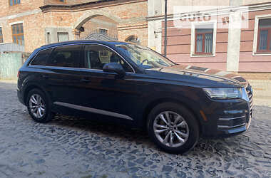 Внедорожник / Кроссовер Audi Q7 2017 в 