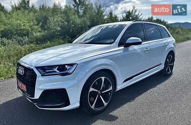 Позашляховик / Кросовер Audi Q7 2020 в 