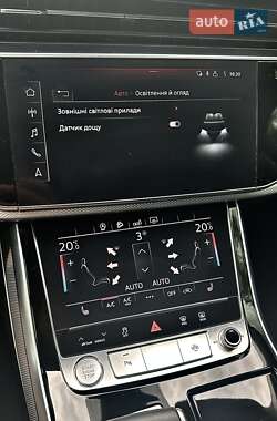 Позашляховик / Кросовер Audi Q7 2020 в 