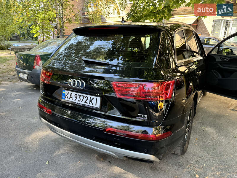Внедорожник / Кроссовер Audi Q7 2016 в Киеве