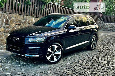 Внедорожник / Кроссовер Audi Q7 2016 в Полтаве