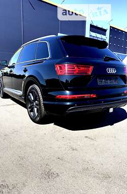 Внедорожник / Кроссовер Audi Q7 2016 в Киеве