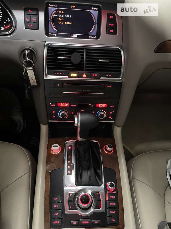 Внедорожник / Кроссовер Audi Q7 2010 в Ивано-Франковске