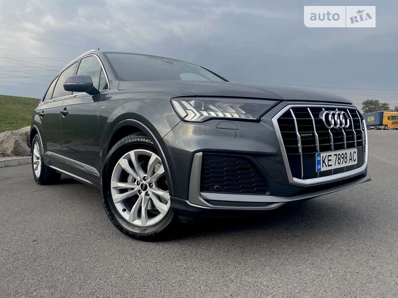 Позашляховик / Кросовер Audi Q7 2023 в Дніпрі