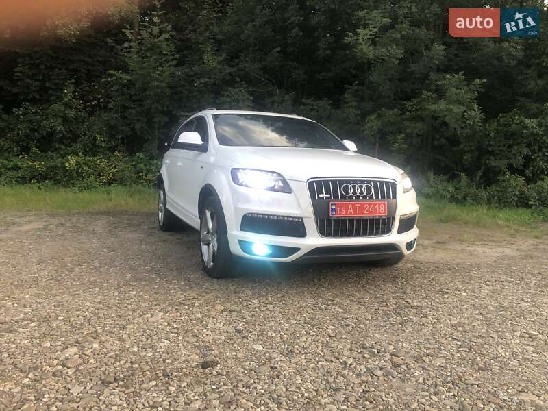 Позашляховик / Кросовер Audi Q7 2009 в 