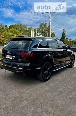 Внедорожник / Кроссовер Audi Q7 2013 в Киеве