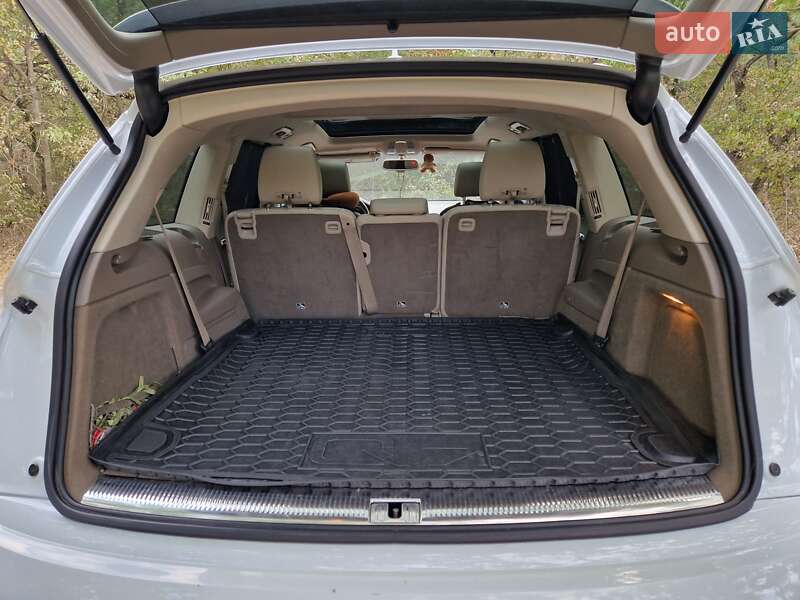 Позашляховик / Кросовер Audi Q7 2014 в Дніпрі