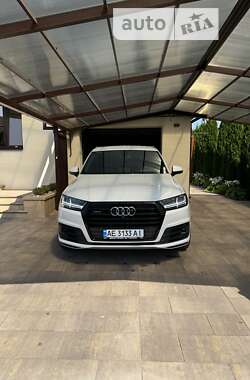 Внедорожник / Кроссовер Audi Q7 2015 в Днепре