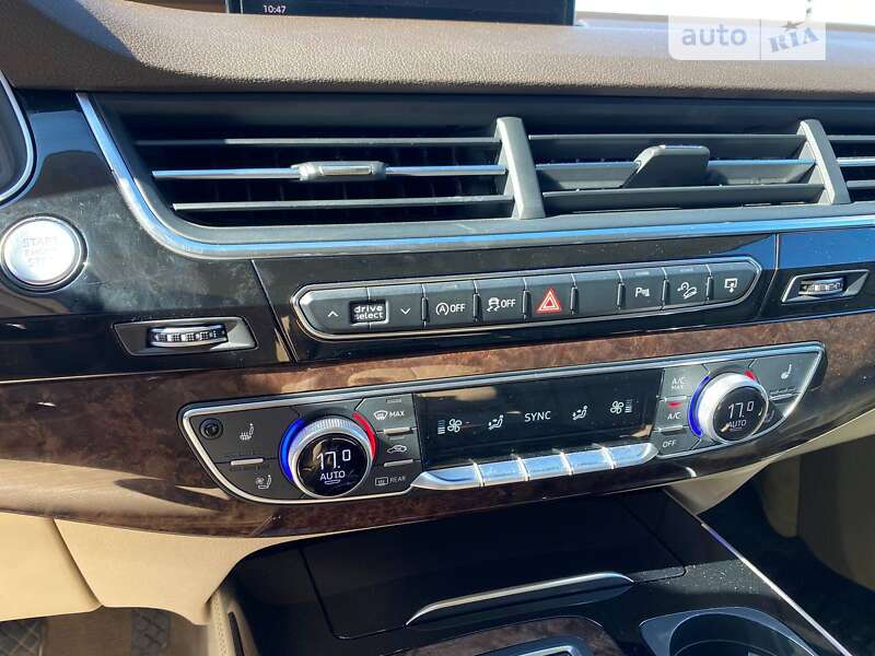Внедорожник / Кроссовер Audi Q7 2017 в Львове