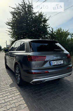 Внедорожник / Кроссовер Audi Q7 2017 в Сумах