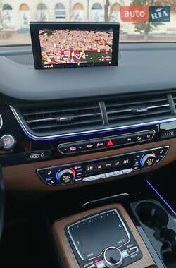 Внедорожник / Кроссовер Audi Q7 2017 в Харькове