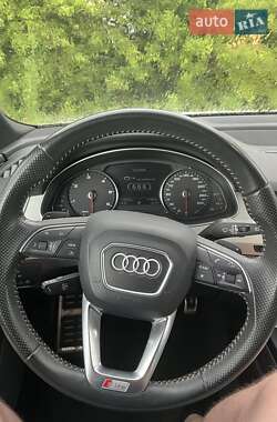 Внедорожник / Кроссовер Audi Q7 2018 в 