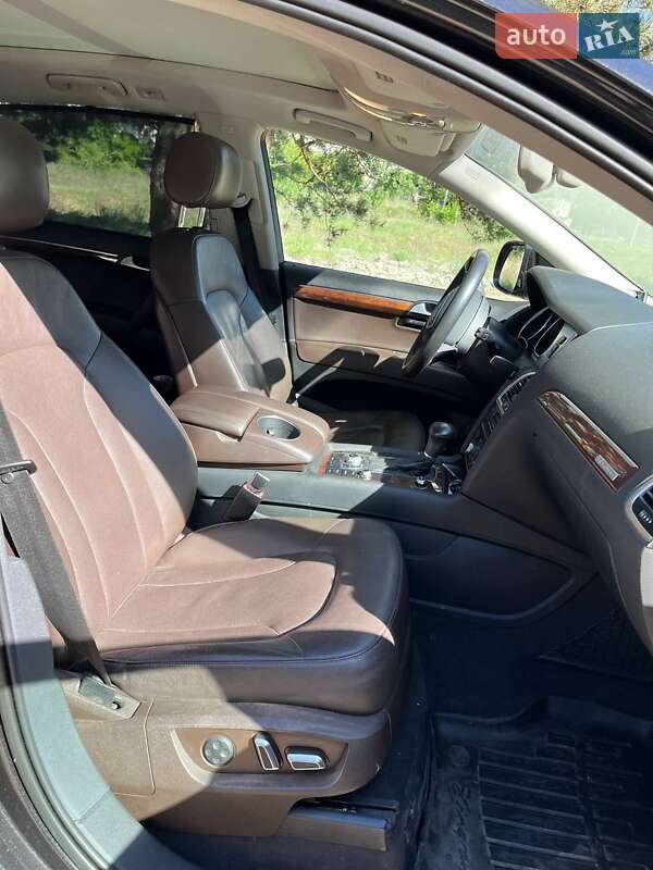 Внедорожник / Кроссовер Audi Q7 2012 в Павлограде