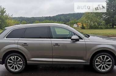 Внедорожник / Кроссовер Audi Q7 2017 в Старом Самборе