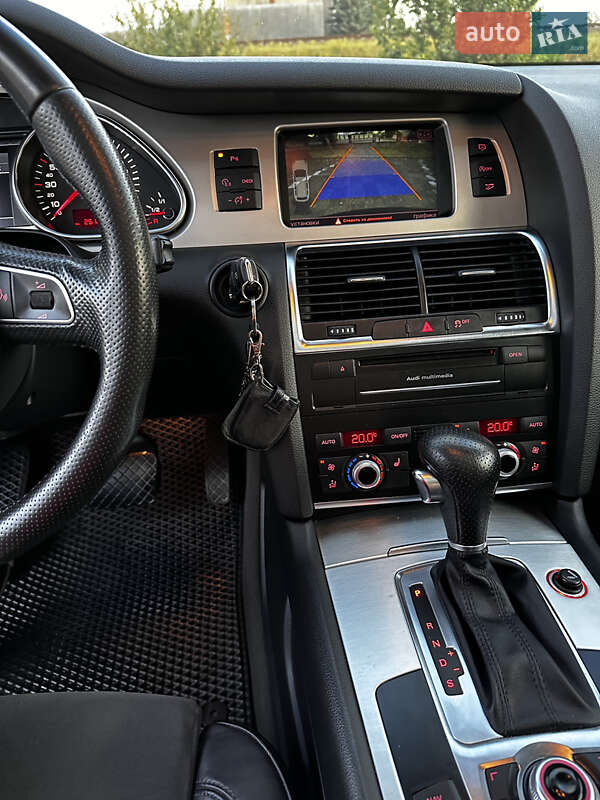 Позашляховик / Кросовер Audi Q7 2010 в Самборі