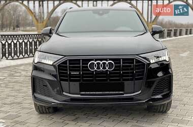 Внедорожник / Кроссовер Audi Q7 2020 в 