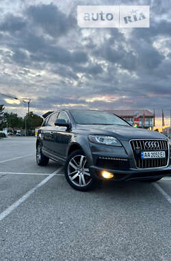 Внедорожник / Кроссовер Audi Q7 2015 в Киеве