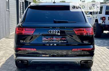 Внедорожник / Кроссовер Audi Q7 2016 в Киеве