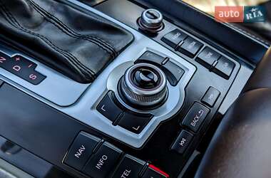 Позашляховик / Кросовер Audi Q7 2012 в 
