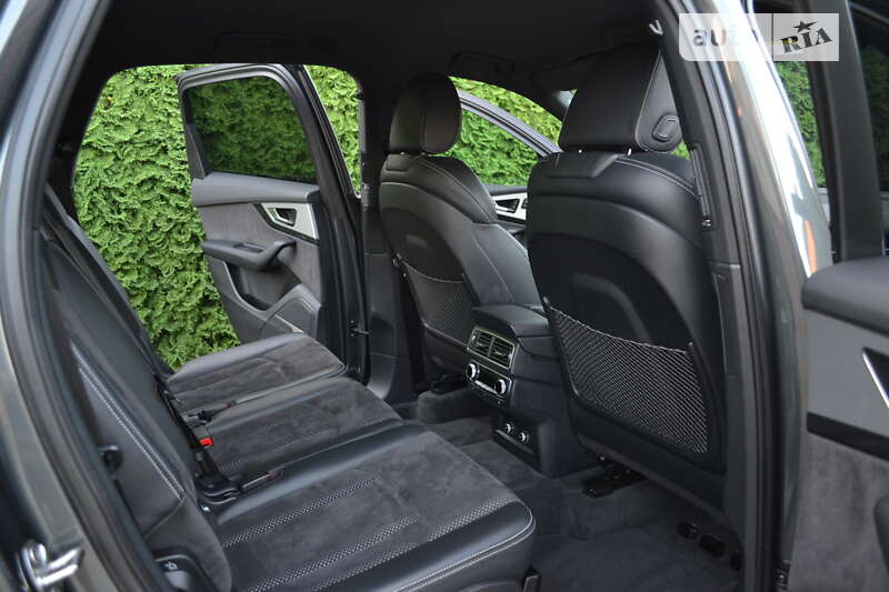 Позашляховик / Кросовер Audi Q7 2019 в Рівному