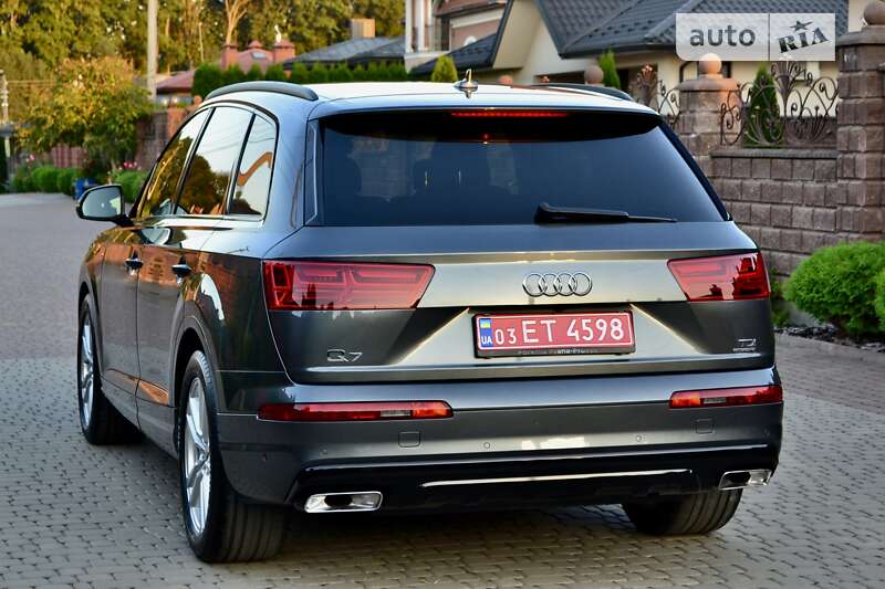 Позашляховик / Кросовер Audi Q7 2019 в Рівному