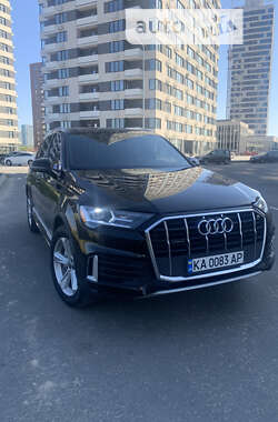 Позашляховик / Кросовер Audi Q7 2021 в Києві