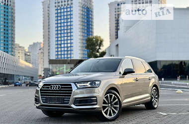 Внедорожник / Кроссовер Audi Q7 2017 в Одессе