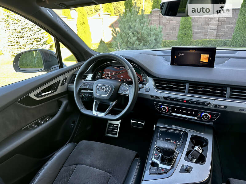 Позашляховик / Кросовер Audi Q7 2019 в Рівному